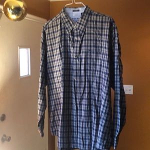 Men’s plaid 100% cotton shirt .